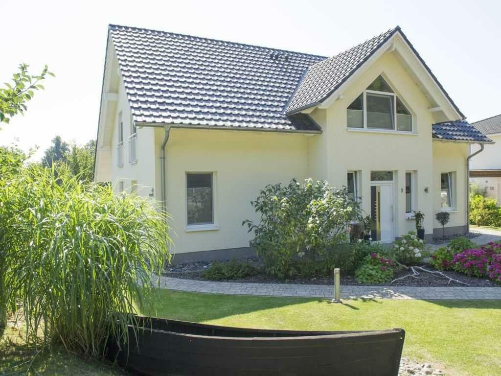 Ferienwohnung Am Waldesrand Sellin  Екстер'єр фото