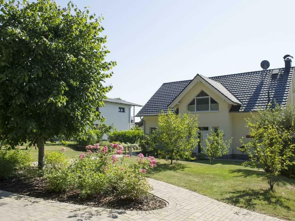 Ferienwohnung Am Waldesrand Sellin  Екстер'єр фото