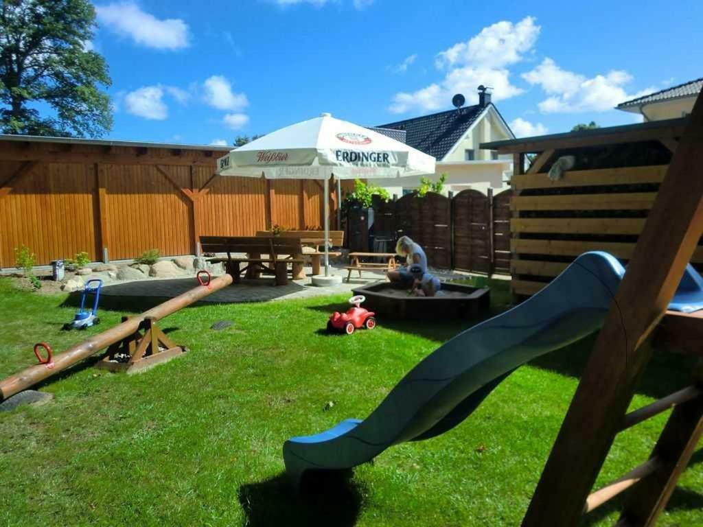 Ferienwohnung Am Waldesrand Sellin  Екстер'єр фото